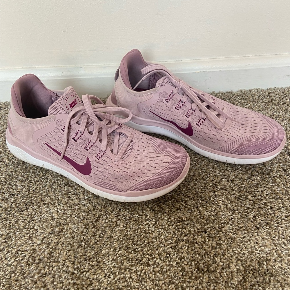 Nike free flex tennis shoes